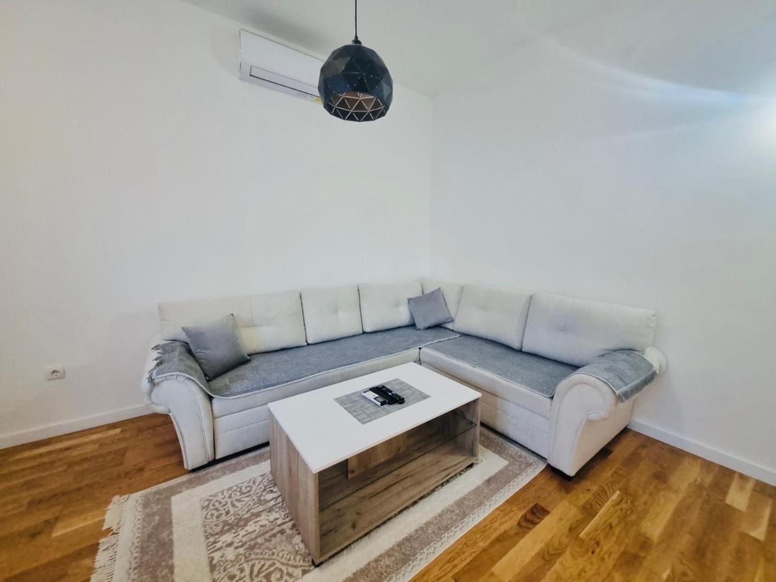 Apartment Dora Cetinje Eksteriør billede